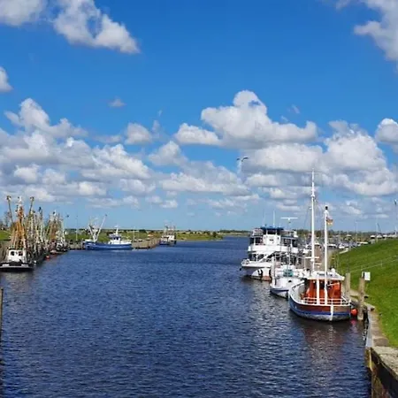 Pewsum In - Gemuetliche Fuer Bis Zu 2 Personen Direkt Am Hafen Mit Blick Auf Den Hafen - Haustiere Herzlich Willkommen * Greetsiel